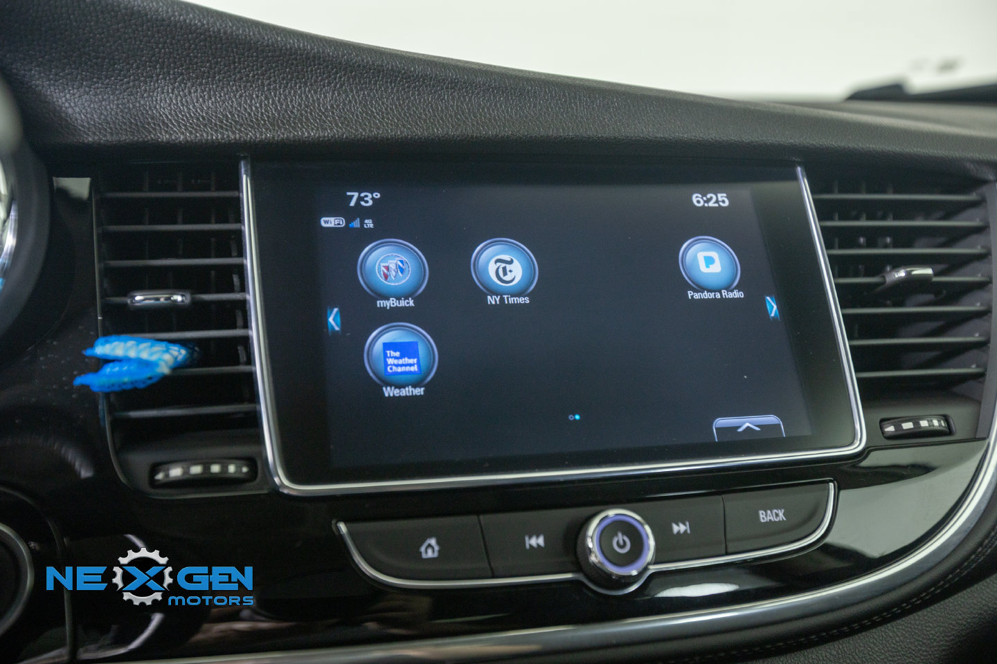 Used 2020 Buick Encore Preferred w/ Safety Package FWD image 20