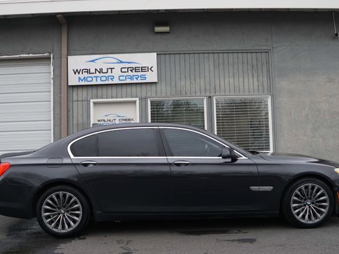 Used 2012 BMW 740Li image 21