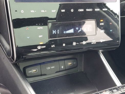 Used 2024 Hyundai Tucson Limited image 23