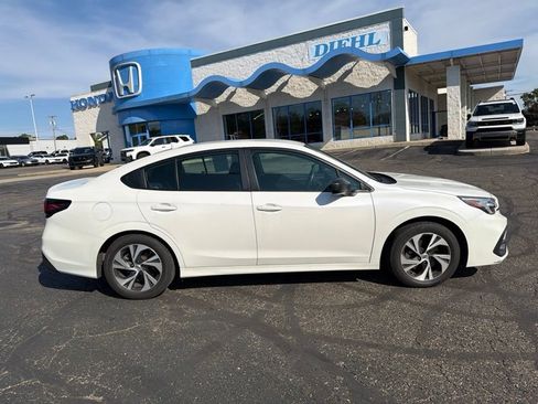 Used 2024 Subaru Legacy AWD/4WD image 8