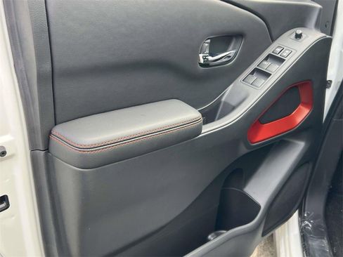 New 2025 Nissan Frontier PRO-4X image 24