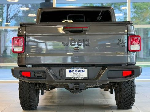 Used 2022 Jeep Gladiator Sport AWD/4WD image 7