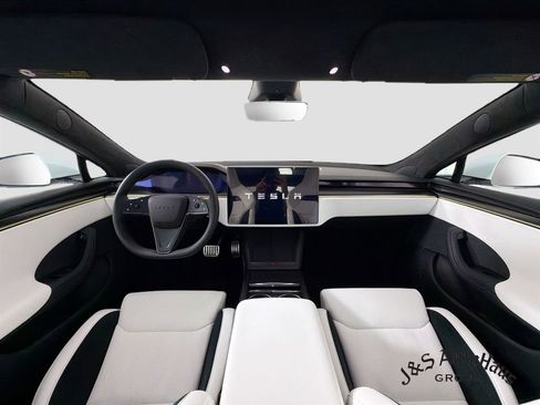 Used 2026 Tesla Model S Plaid AWD/4WD image 29
