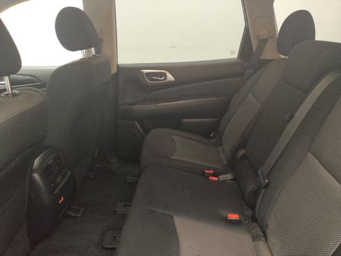 Used 2020 Nissan Pathfinder SV AWD/4WD image 18