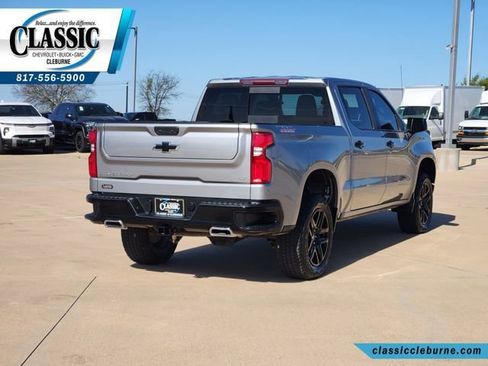 Used 2025 Chevrolet Silverado 1500 LT Trail Boss w/ Convenience Package II image 9