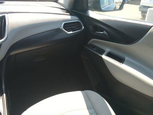 Used 2018 Chevrolet Equinox LT w/ Sun & Infotainment Package AWD/4WD image 16