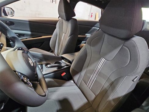 New 2025 Hyundai Elantra Sport image 14
