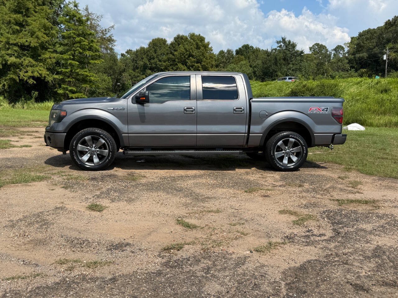 Used 2013 Ford F150 FX4 w/ Luxury Equipment Group AWD/4WD image 2