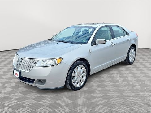 Used 2010 Lincoln MKZ image 1