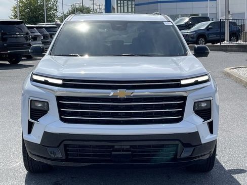 New 2026 Chevrolet Traverse High Country w/ LPO, Floor Liner Package image 2