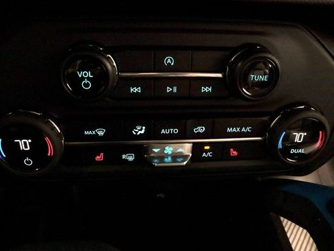 Used 2024 Ford Bronco Black Diamond image 29