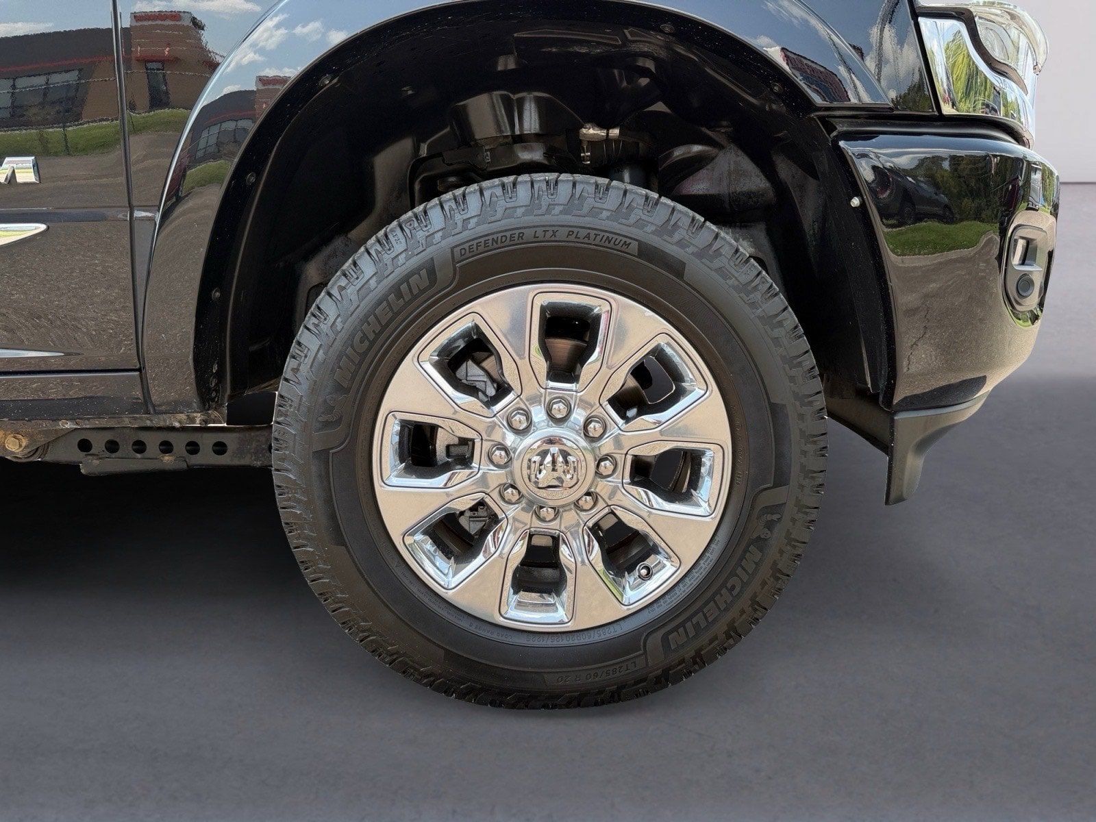 Used 2023 RAM 2500 Limited AWD/4WD image 9