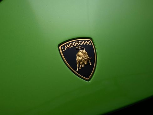 Used 2023 Lamborghini Huracan Tecnica RWD image 12