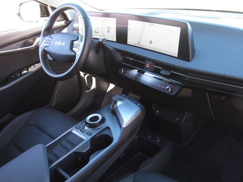 Used 2023 Kia EV6 Wind image 9