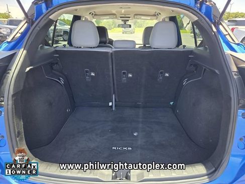 Used 2021 Nissan Kicks SR w/ SR Premium Package FWD image 17