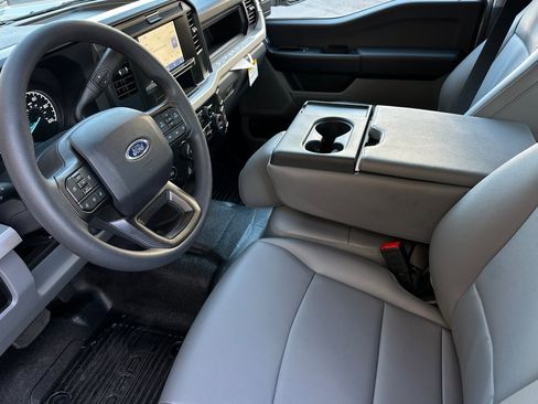 New 2026 Ford F250 XL w/ XL Chrome Package image 9