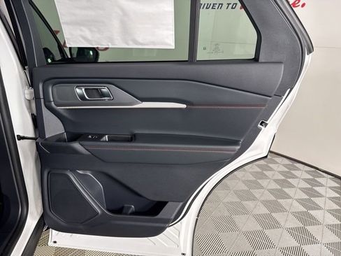 New 2026 Ford Explorer ST image 25