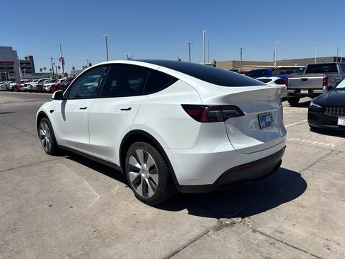 Used 2023 Tesla Model Y Long Range AWD/4WD image 4