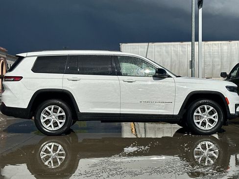 Used 2023 Jeep Grand Cherokee L Limited AWD/4WD image 7