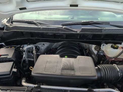 Used 2020 Chevrolet Silverado 1500 Custom w/ Custom Value Package AWD/4WD image 42