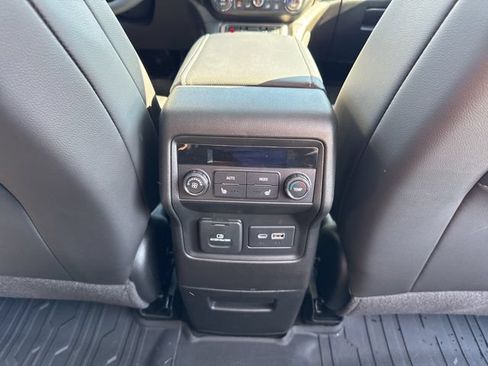 Used 2023 GMC Acadia Denali w/ Denali Technology Package AWD/4WD image 27