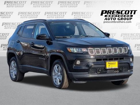 Used 2022 Jeep Compass Latitude w/ Convenience Group AWD/4WD image 1