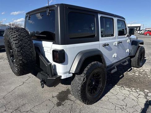 Used 2018 Jeep Wrangler Unlimited Sport S image 4