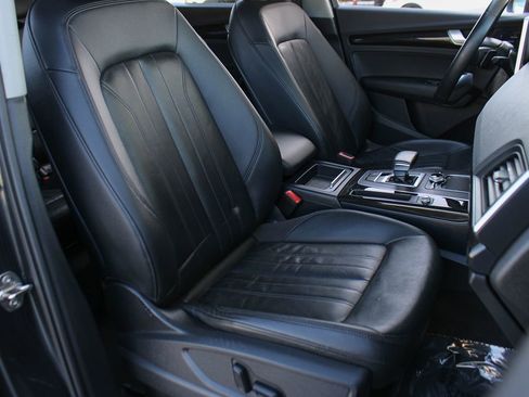 Used 2018 Audi Q5 2.0T Premium Plus w/ Premium Plus Package AWD/4WD image 25
