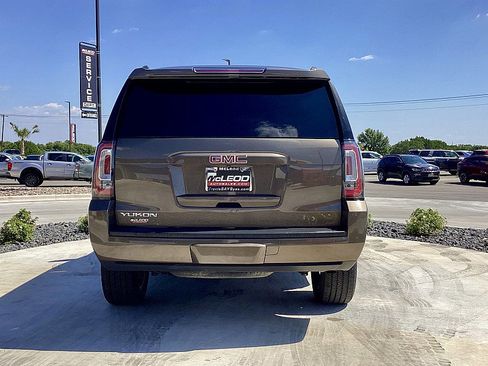 Used 2015 GMC Yukon SLE w/ Convenience Package image 2