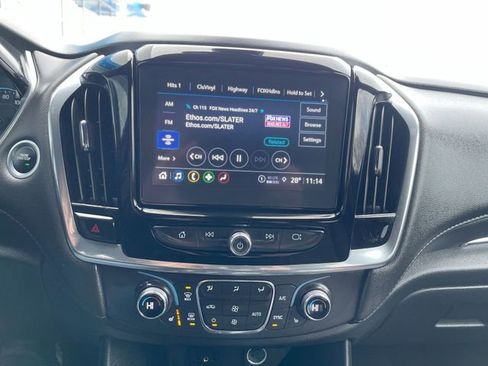Certified 2023 Chevrolet Traverse LT w/ Rear Camera Mirror Package image 13