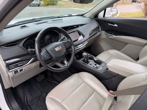 Used 2019 Cadillac XT4 Premium Luxury w/ Enhanced Visibility Package image 28