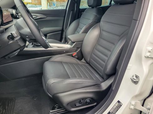 New 2025 Alfa Romeo Tonale w/ Premium Package image 8