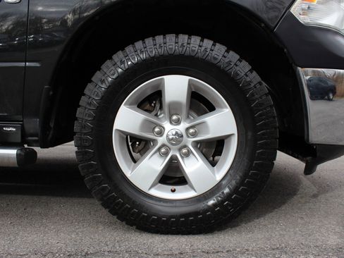 Used 2016 RAM 1500 ST w/ SXT Appearance Group image 39