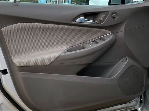 Used 2017 Chevrolet Cruze LT image 27