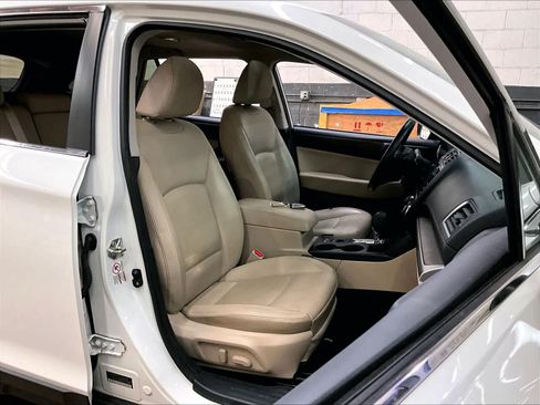 Used 2017 Subaru Outback 2.5i Limited AWD/4WD image 10