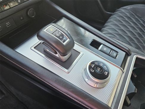 Used 2024 Mitsubishi Outlander SEL image 25