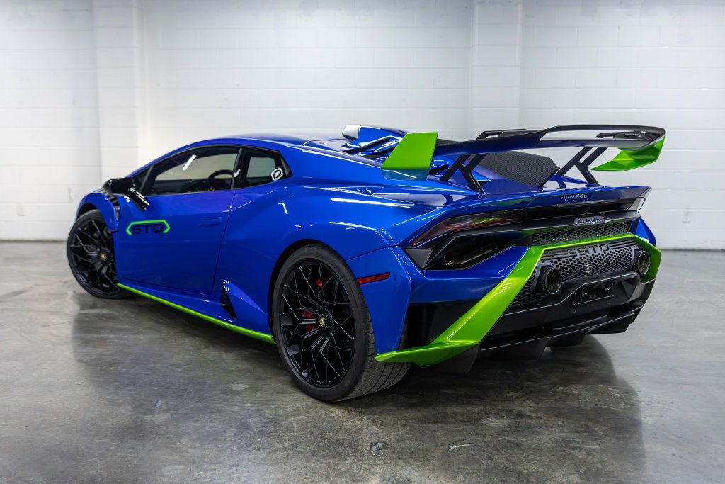 Used 2022 Lamborghini Huracan STO RWD image 15