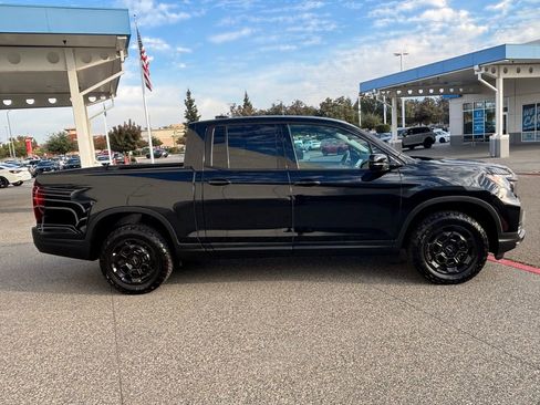 Used 2025 Honda Ridgeline Sport+ image 4