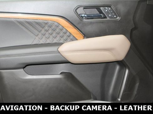 New 2026 GMC Canyon Denali image 13