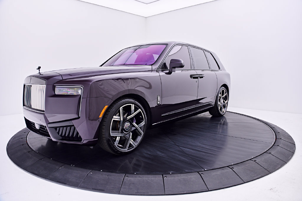 Used 2025 Rolls-Royce Cullinan Black Badge AWD/4WD image 12