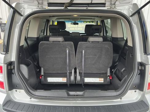 Used 2011 Ford Flex SE image 8