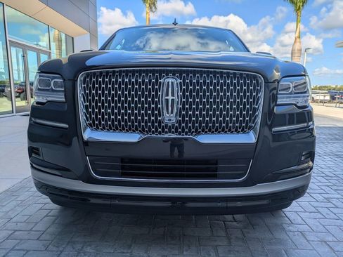 Certified 2024 Lincoln Navigator L Reserve AWD/4WD image 10