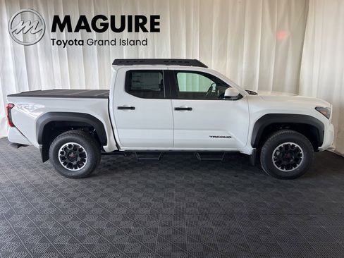 New 2026 Toyota Tacoma TRD Off-Road AWD/4WD image 2