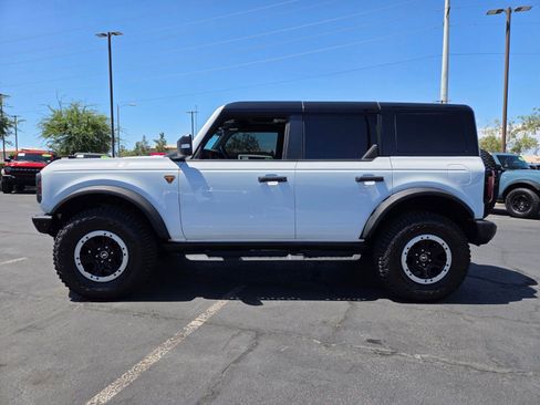 Certified 2024 Ford Bronco Badlands AWD/4WD image 3
