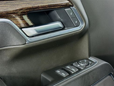 Certified 2025 GMC Sierra 1500 Elevation AWD/4WD image 18