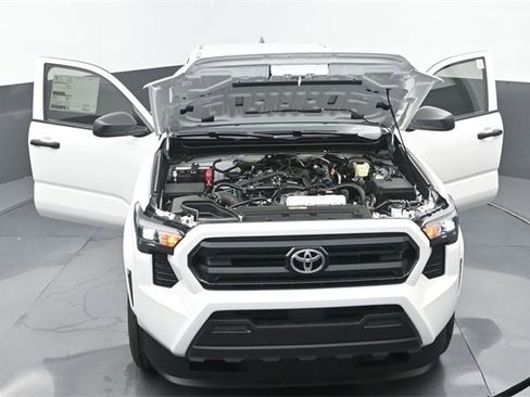 Used 2025 Toyota Tacoma SR w/ Towing Package image 30