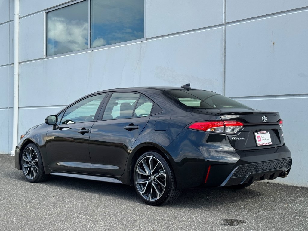 Certified 2022 Toyota Corolla SE w/ SE Premium Package FWD image 5