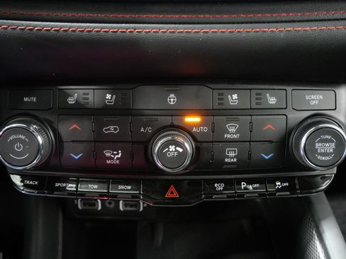 Used 2023 Dodge Durango R/T w/ Tow 'N Go Package AWD/4WD image 20