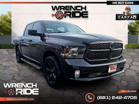 Used 2018 RAM 1500 Express w/ Black Ram 1500 Express Group image 9