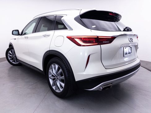 Used 2019 INFINITI QX50 Luxe w/ Cargo Package FWD image 3